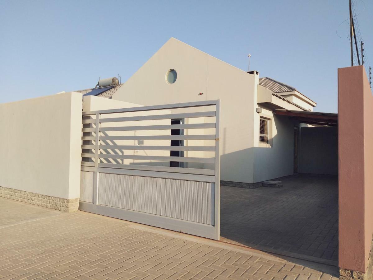 Acacia Four Seven Self-Catering Apartment Swakopmund Exterior photo